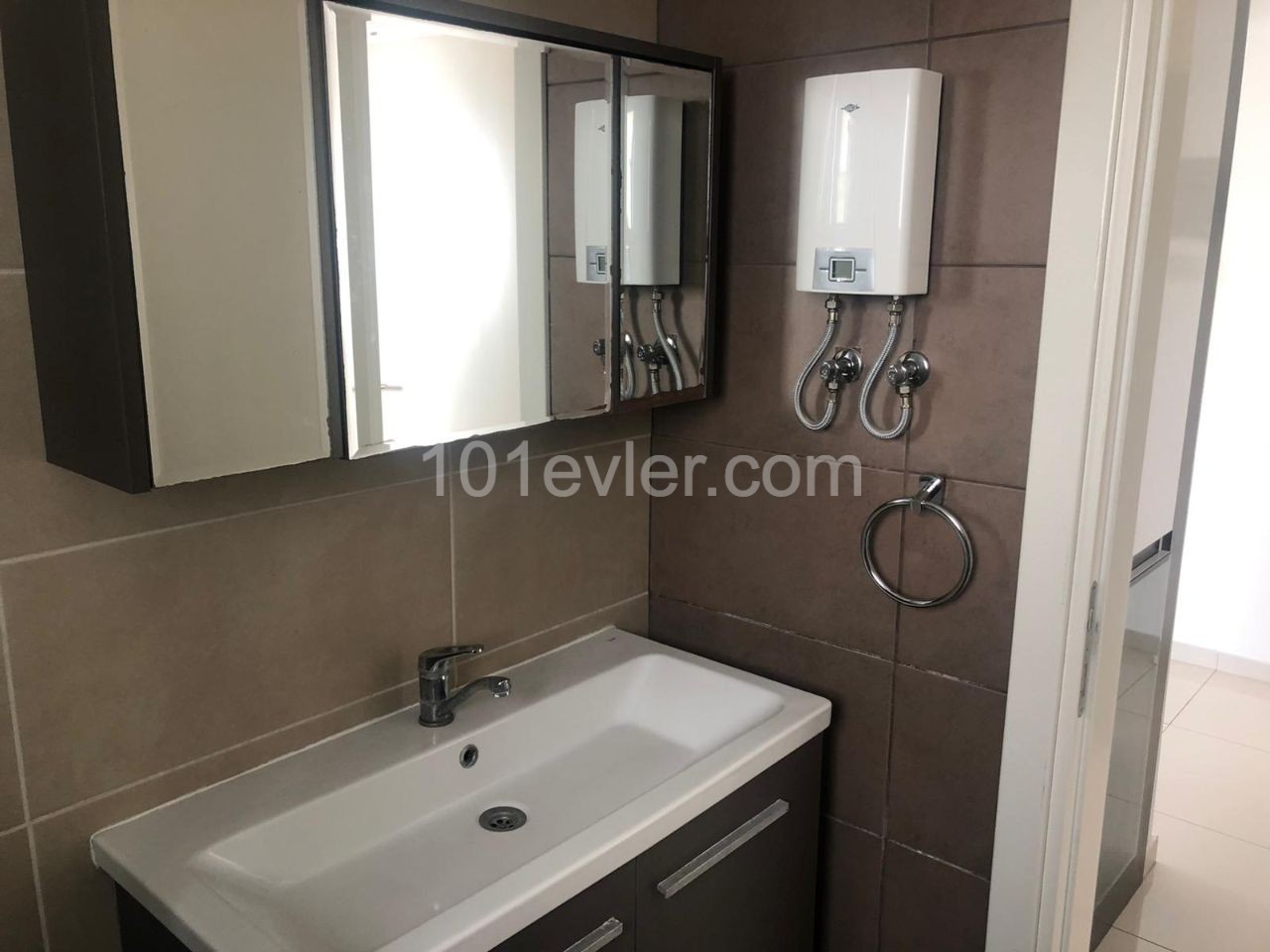 Girne ‘de Merkeze Yakın Kiralık Yeni 1+1 Daire