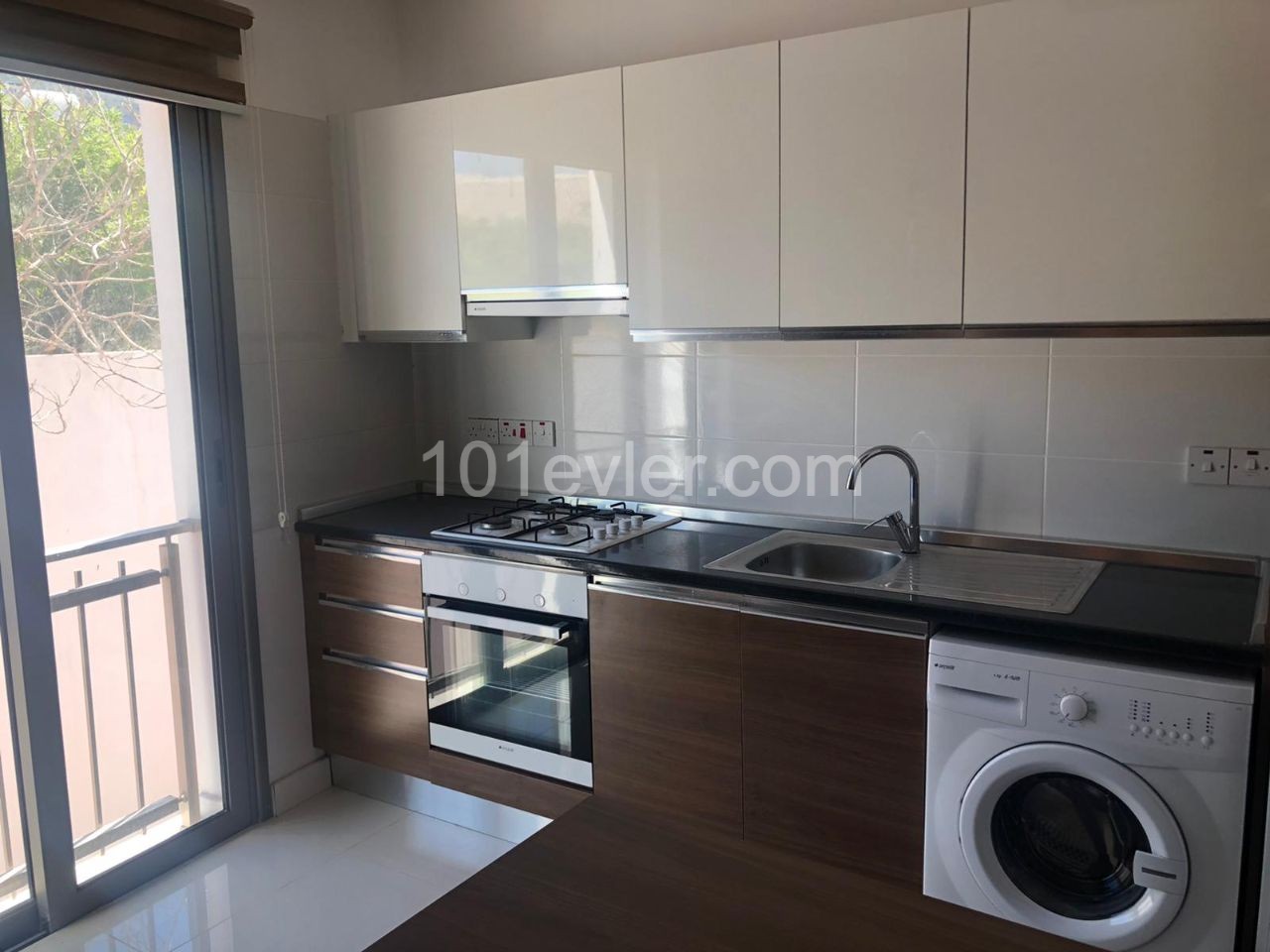 Girne ‘de Merkeze Yakın Kiralık Yeni 1+1 Daire