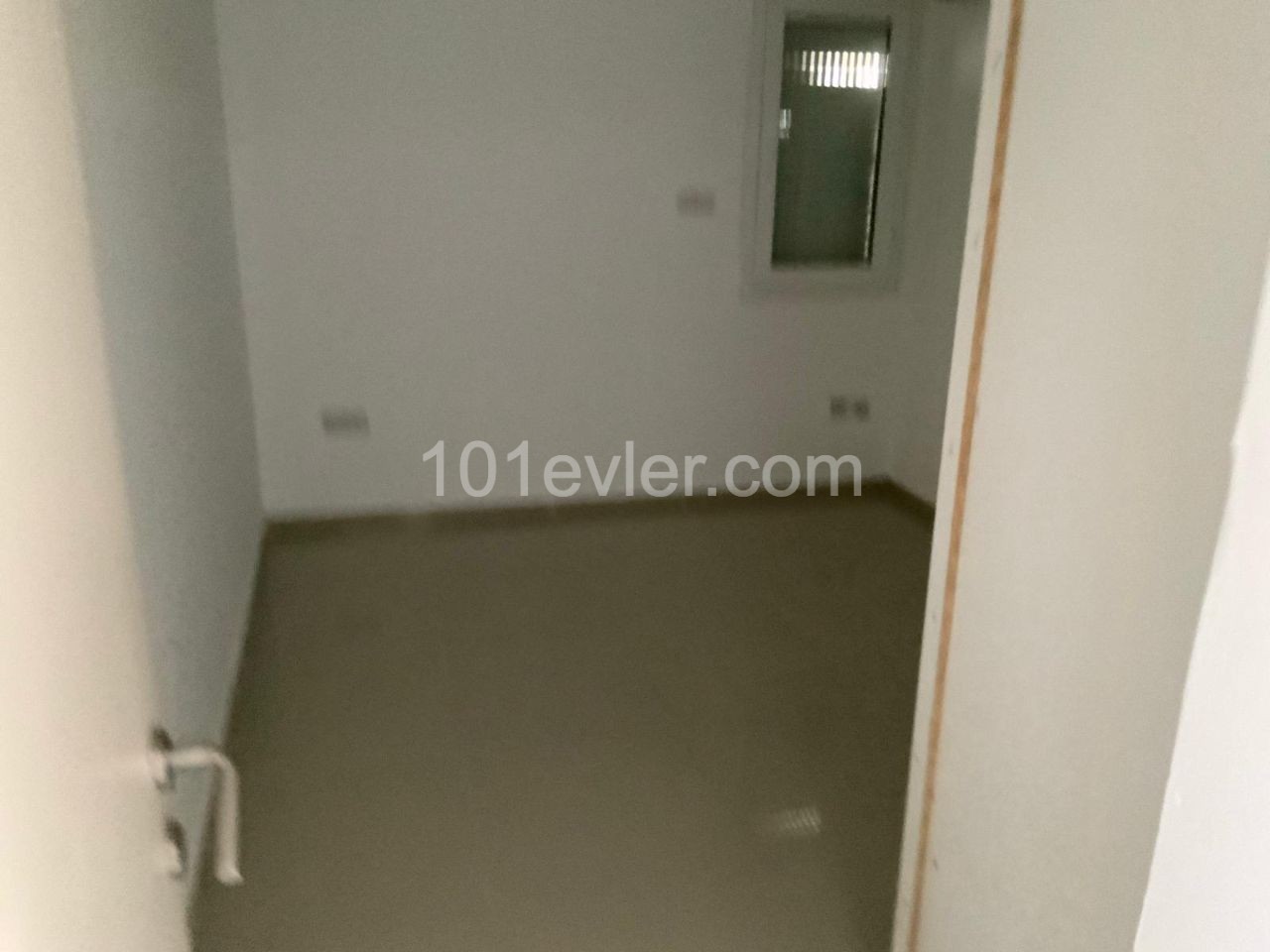 Girne Merkezde 250 M2 Kiralık Ticari Emlak