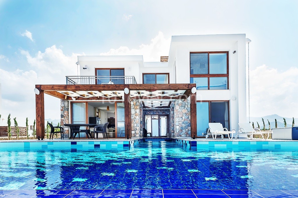 6 Bedroom Villa for sale 350 m² in Tatlısu, Mağusa, North Cyprus