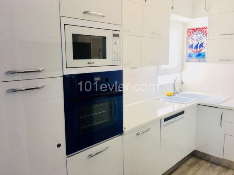 Wohnung Zum Verkauf In Kyrenia Alsancak 3 1 ** 