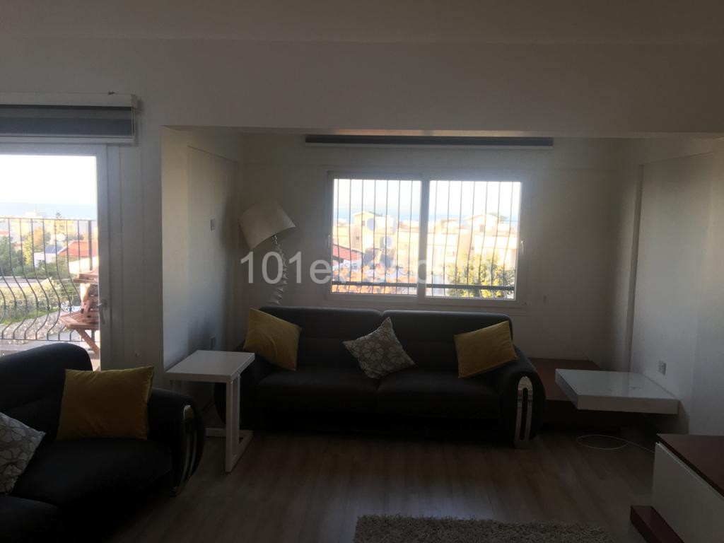 Penthouse Zu Verkaufen In Kyrenia Alsancak 3 1 ** 