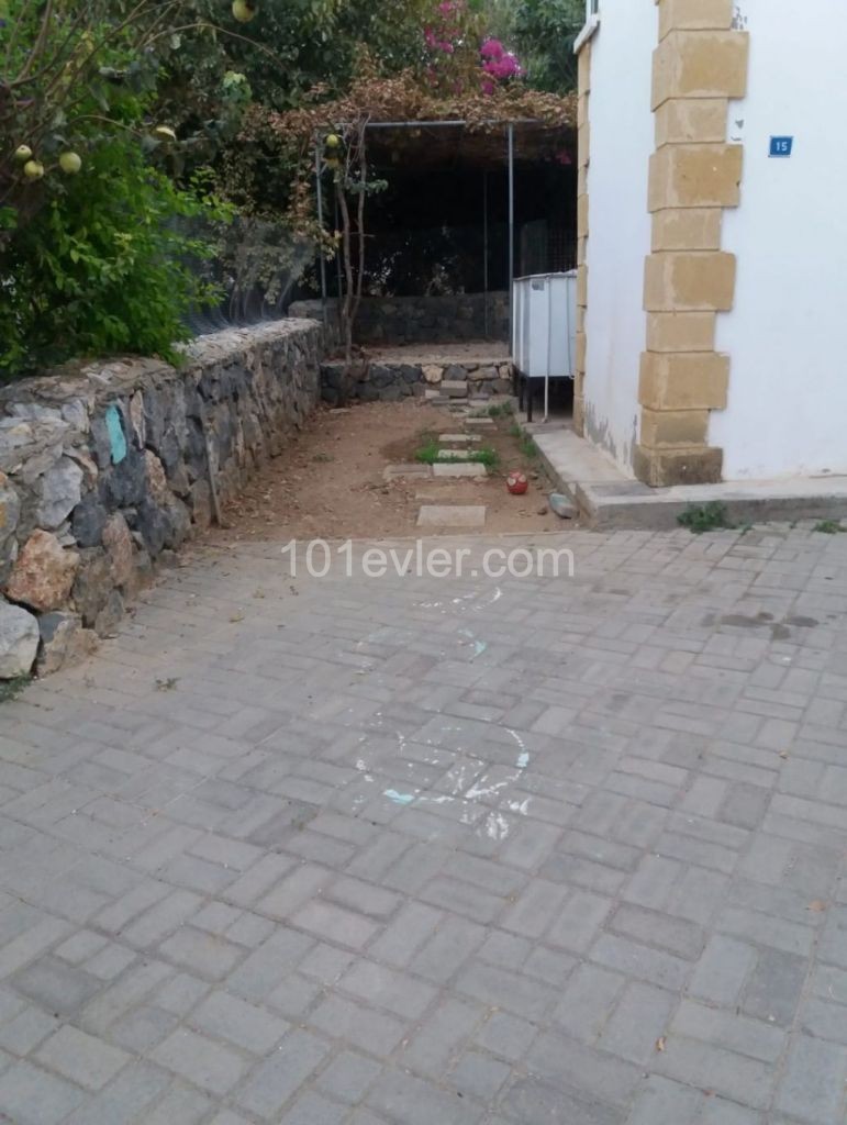 Villa Zum Verkauf In Kyrenia Alsancak 3 1 ** 