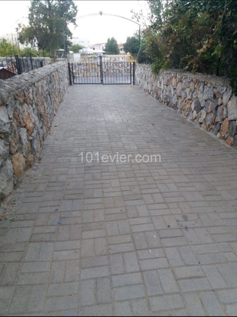 Villa Zum Verkauf In Kyrenia Alsancak 3 1 ** 