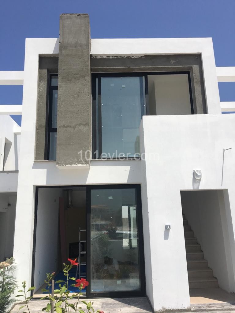 Kyrenia Chatalköy Zu Verkaufen Villa 2 1 ** 