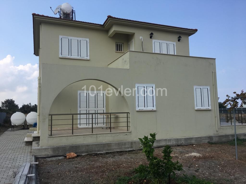 4 Bedroom Villa for sale 200 m² with fireplace in Çatalköy, Girne, North Cyprus