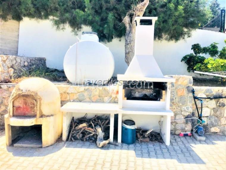 Kyrenia Chatalköy Zu Verkaufen Villa 4 1 ** 