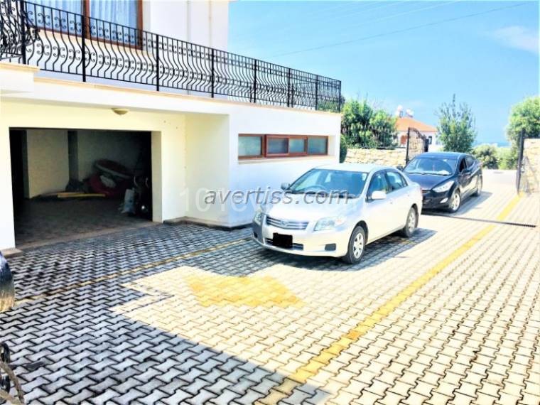 Kyrenia Chatalköy Zu Verkaufen Villa 4 1 ** 