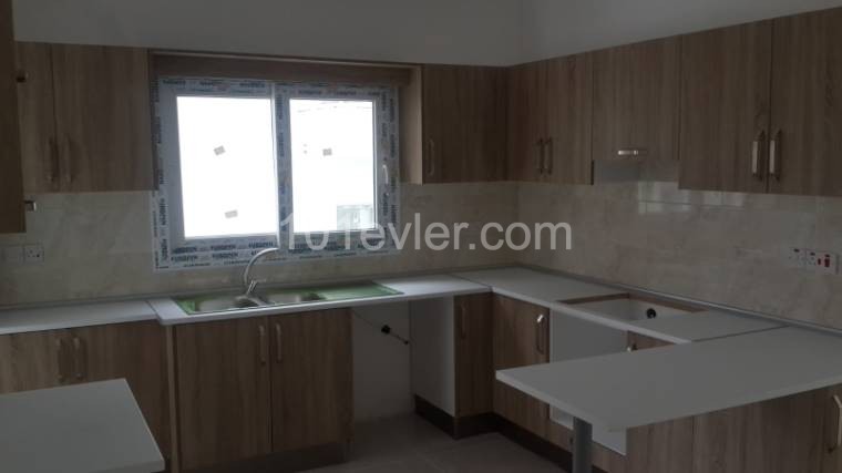 3 Bedroom Flat for sale 140 m² in Dikmen, Girne, North Cyprus