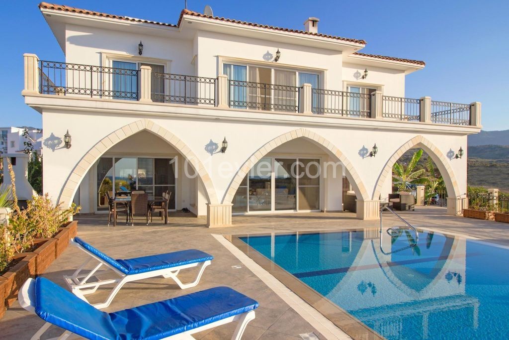 5 Bedroom Villa for sale 320 m² with private pool and fireplace in Esentepe, Girne, North Cyprus