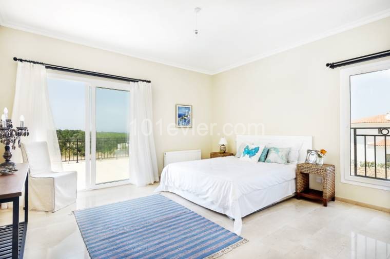 Villa Zu Verkaufen In Kyrenia Esentepe 5 1 ** 