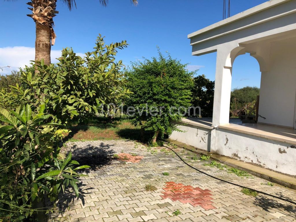 3 Bedroom Villa for sale 1200 m² in Karşıyaka, Girne, North Cyprus