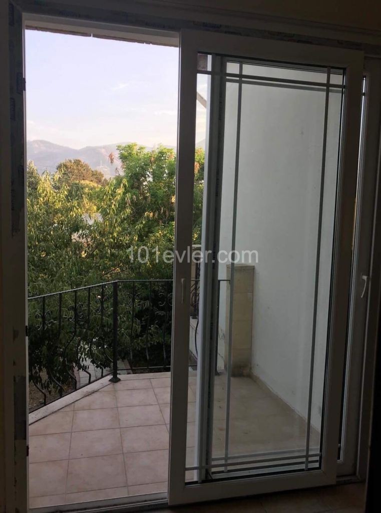 Kyrenia Karsiyaka Zu Verkaufen Villa 3 1 ** 