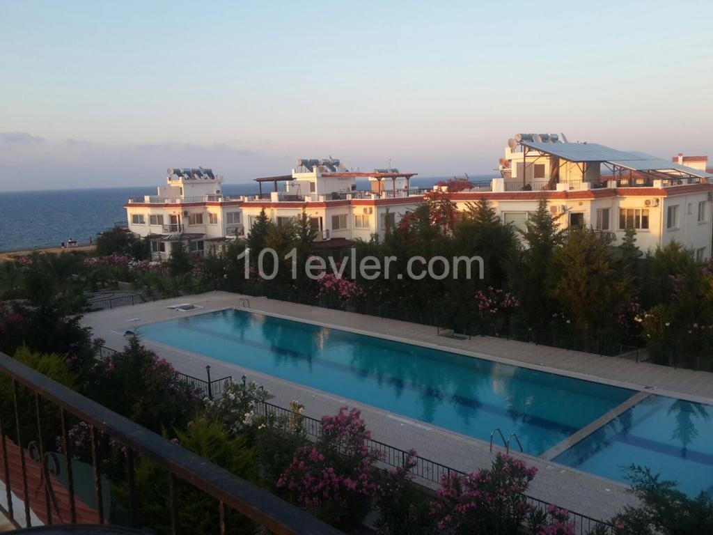 Girne Lapta Satılık Penthouse 3 1