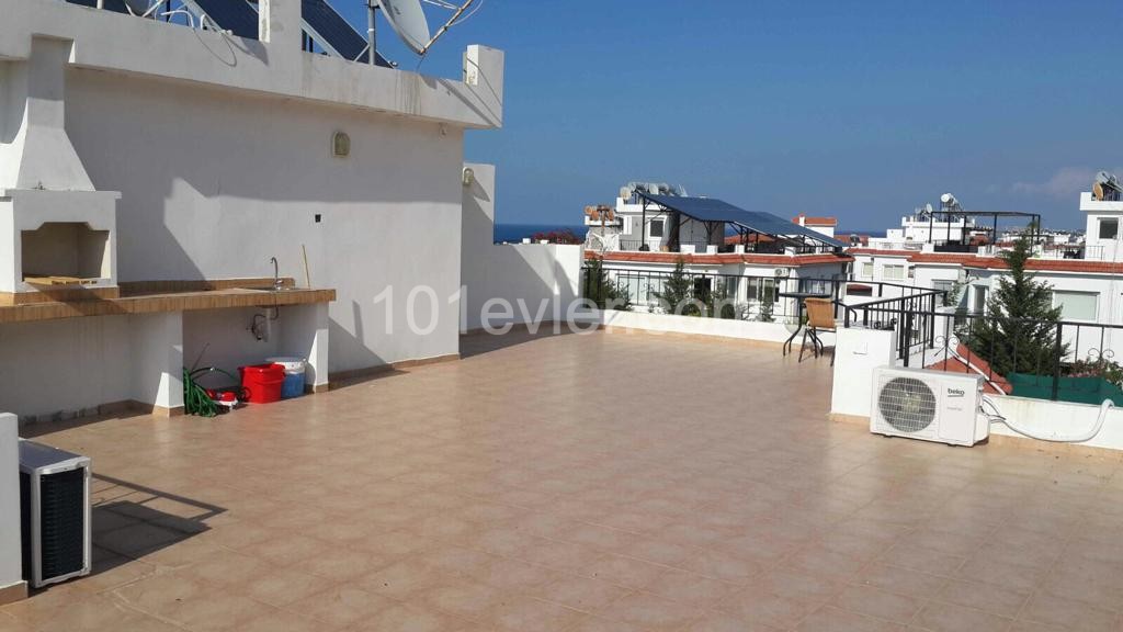 Penthouse Zu Verkaufen In Kyrenia Lapta 3 1 ** 