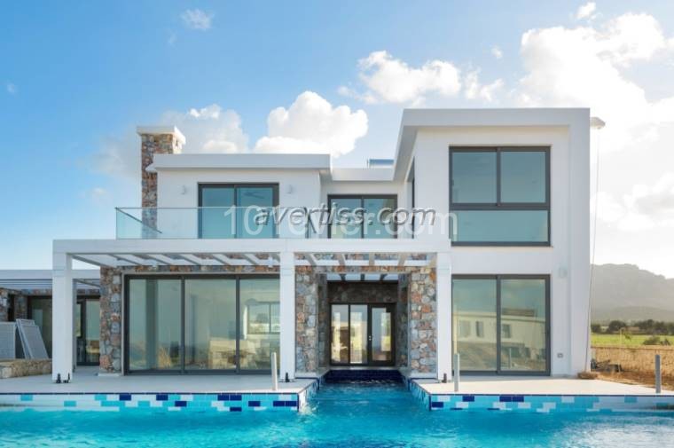 5 Bedroom Villa for sale 270 m² in Tatlısu, Mağusa, North Cyprus