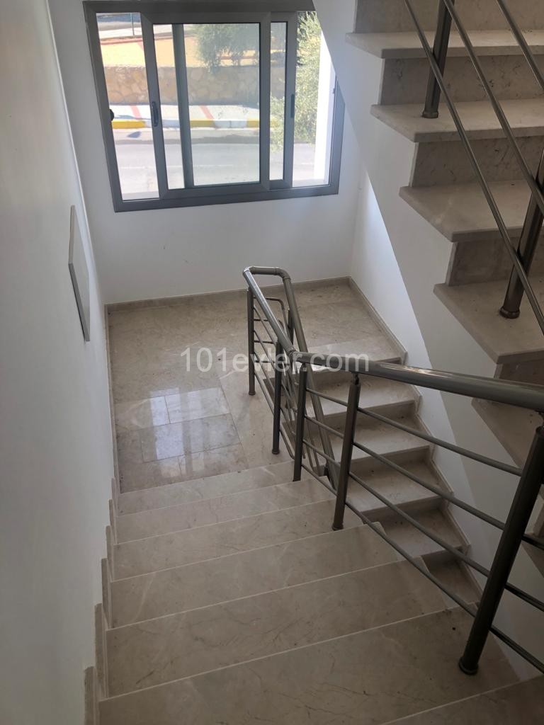 Girne Zeytinlik Satılık Daire 1 1