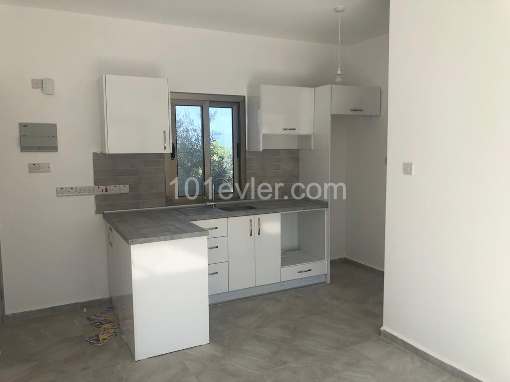 Kyrenia Olivenhain Zu Verkaufen Wohnung 1 1 ** 