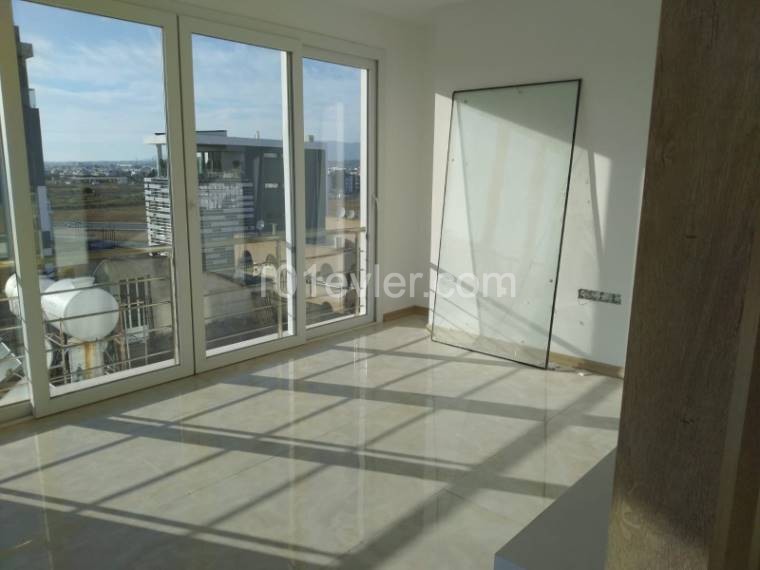 2 Bedroom Penthouse for sale 100 m² in Küçük Kaymaklı, Lefkoşa, North Cyprus