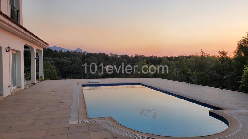 5 Bedroom Villa for sale 270 m² in Esentepe, Girne, North Cyprus