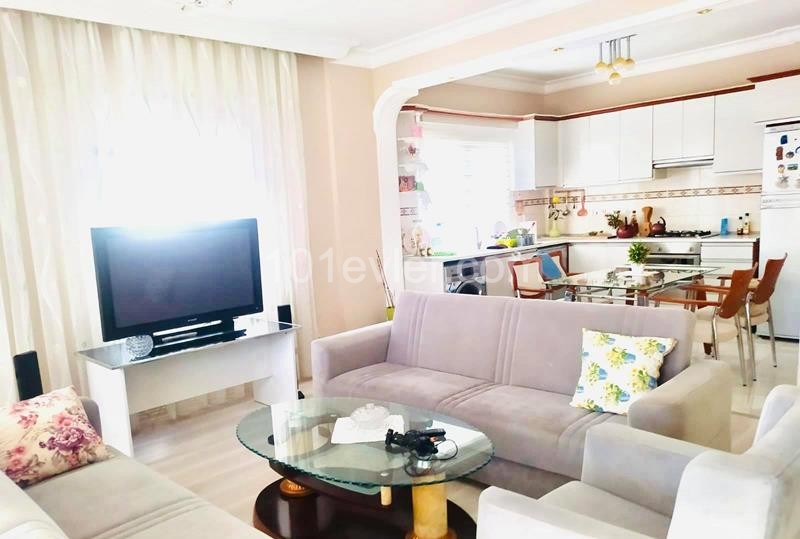 3 Bedroom Penthouse for sale 175 m² in Girne Merkez, Girne, North Cyprus