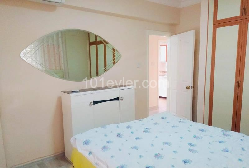 Penthouse In Kyrenia Zentrum Zu Verkaufen 3 1 ** 