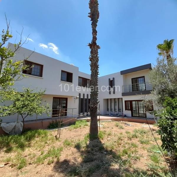 6 Bedroom Villa for sale 450 m² in Küçük Kaymaklı, Lefkoşa, North Cyprus