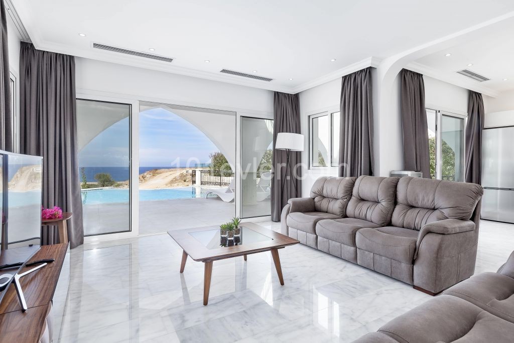 Villa Zu Verkaufen In Kyrenia Esentepe 3 1 ** 