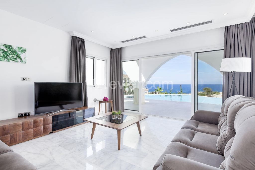 Villa Zu Verkaufen In Kyrenia Esentepe 3 1 ** 