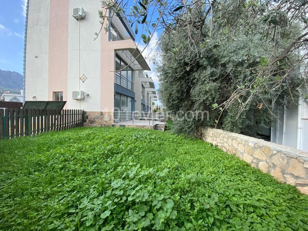 3 Bedroom Flat for sale 120 m² in Karaoğlanoğlu, Girne, North Cyprus