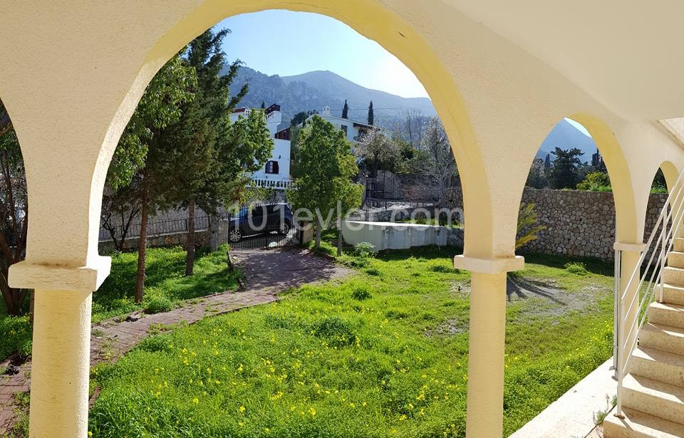 5 Bedroom Villa for sale 350 m² in Bellapais, Girne, North Cyprus