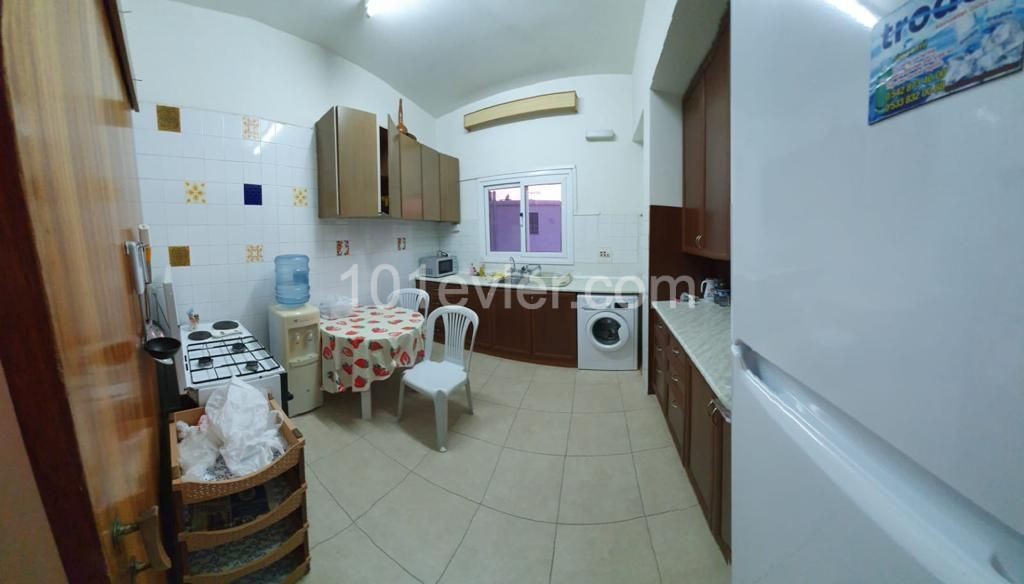 Girne Çarşıda Kiralık 3+1 Daire