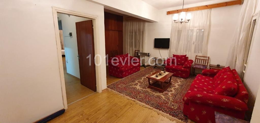 3+1 Flat for Rent in Girne Bazaar