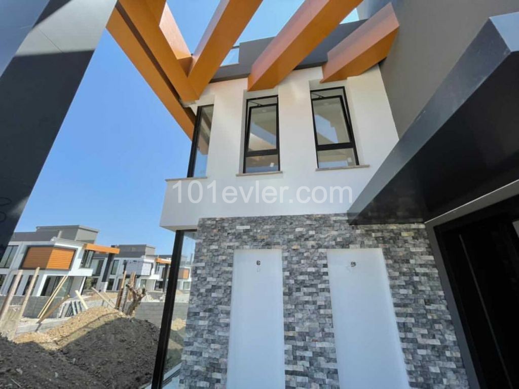 Kyrenia Chatalköy Zu Verkaufen Villa 3 1 ** 