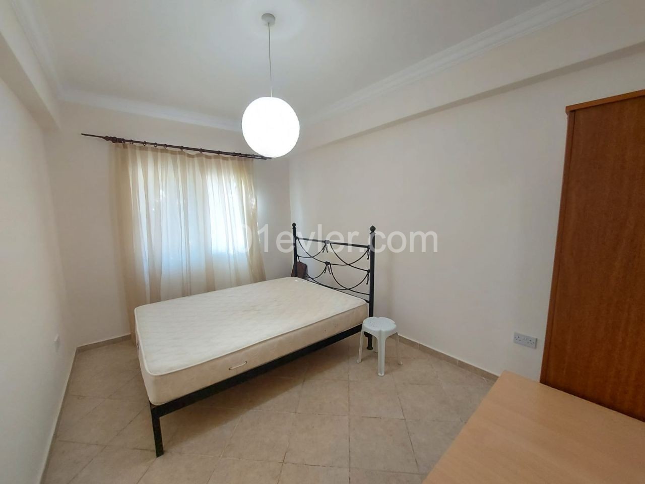 3+1 Flat with Shared Pool in a Garden Complex in Edremit, Girne