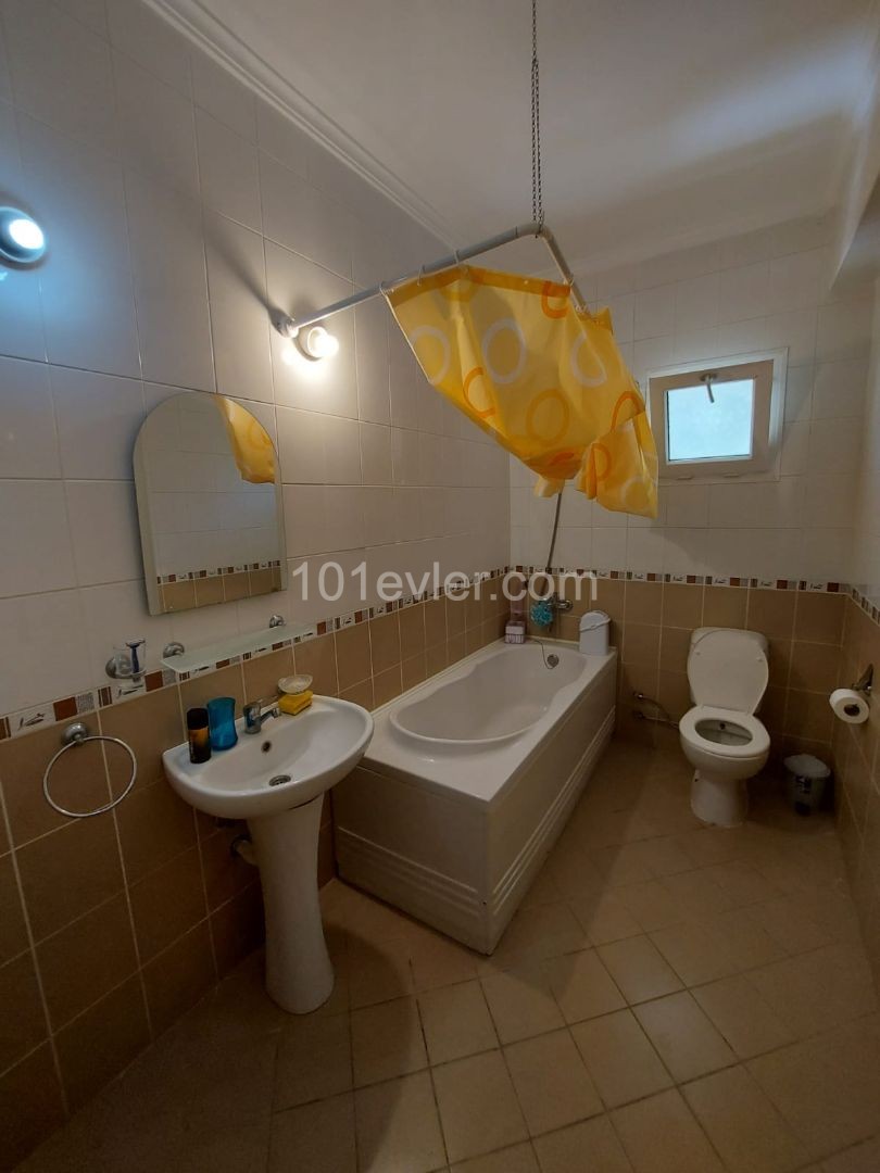 3+1 Flat with Shared Pool in a Garden Complex in Edremit, Girne