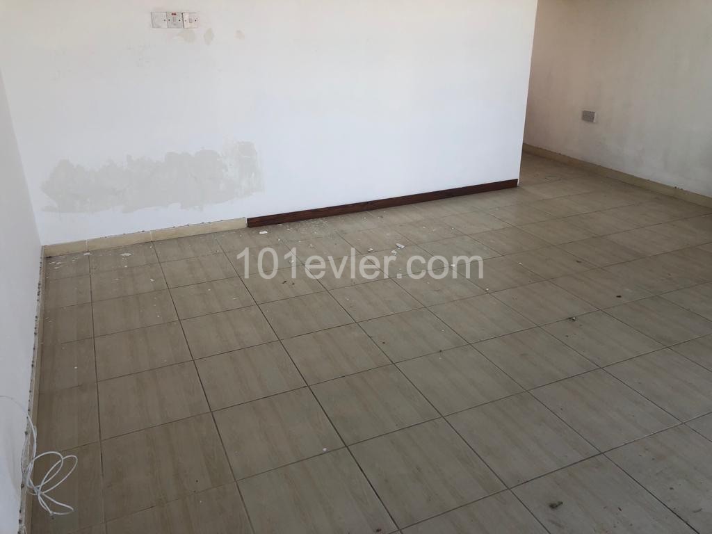 Alsancak'ta Kiralık 1500 TL Ofis