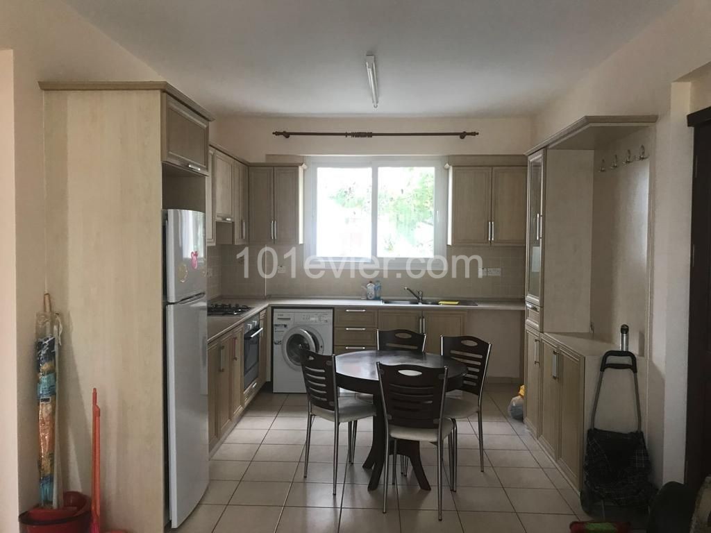 2+1 Flat for Sale in Kyrenia Center