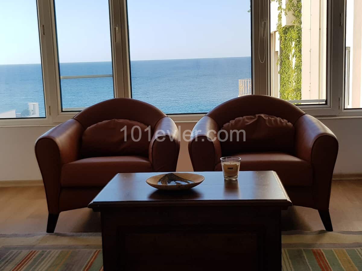 3 Bedroom Flat for sale 120 m² in Girne Merkez, Girne, North Cyprus