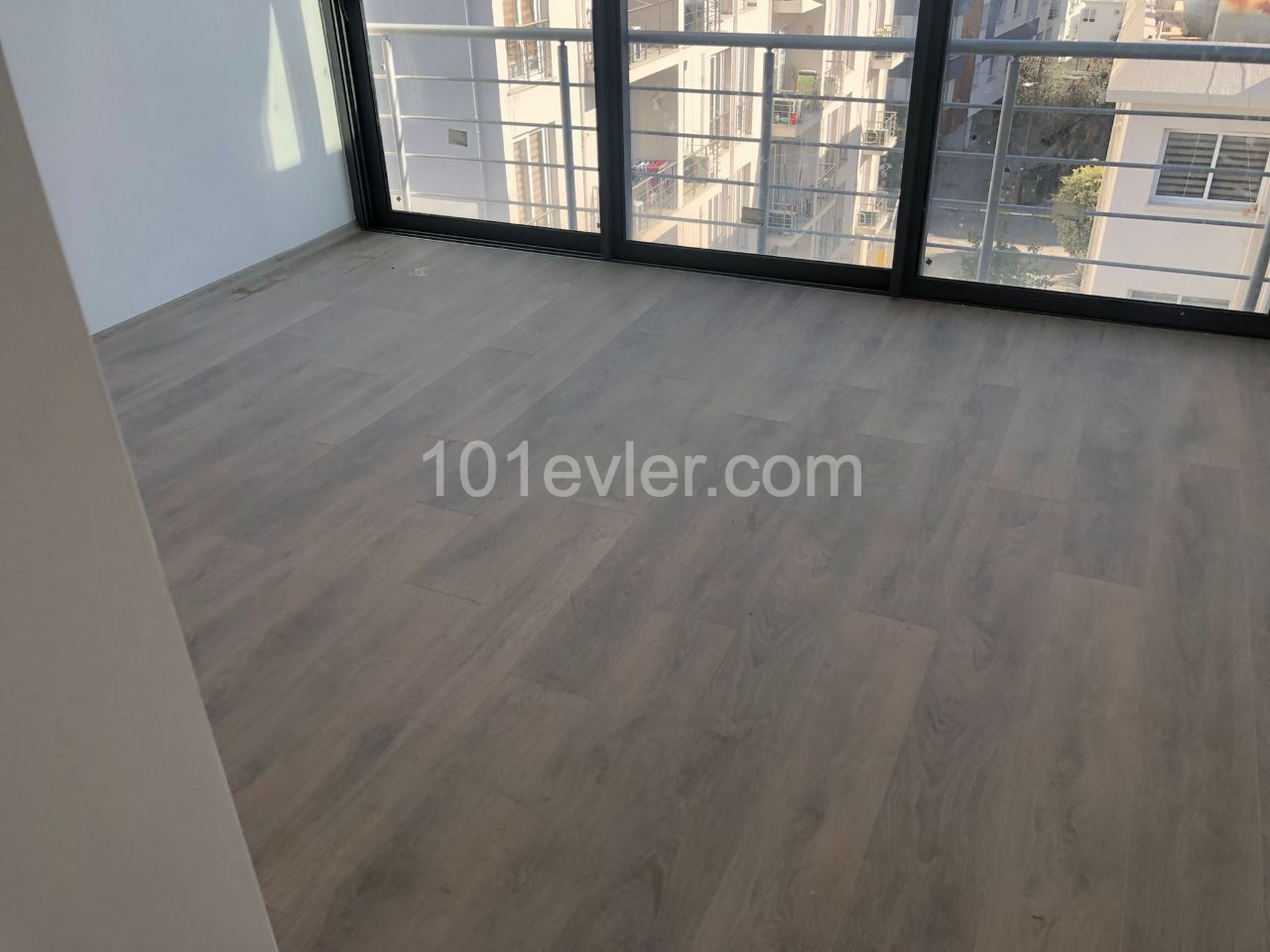 ZERO FURNISHED 2+1 Flat for Rent in Girne Center