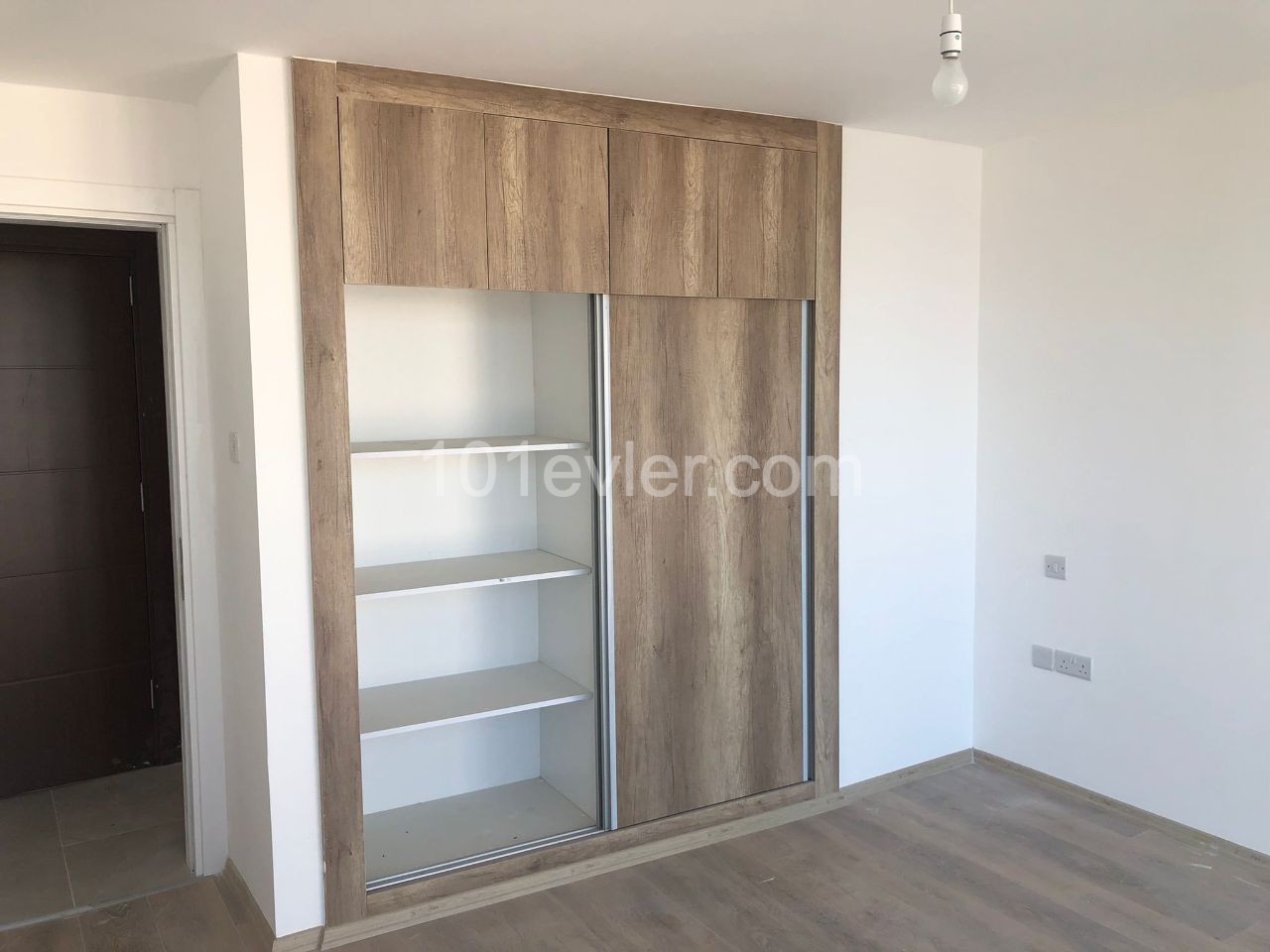 ZERO FURNISHED 2+1 Flat for Rent in Girne Center