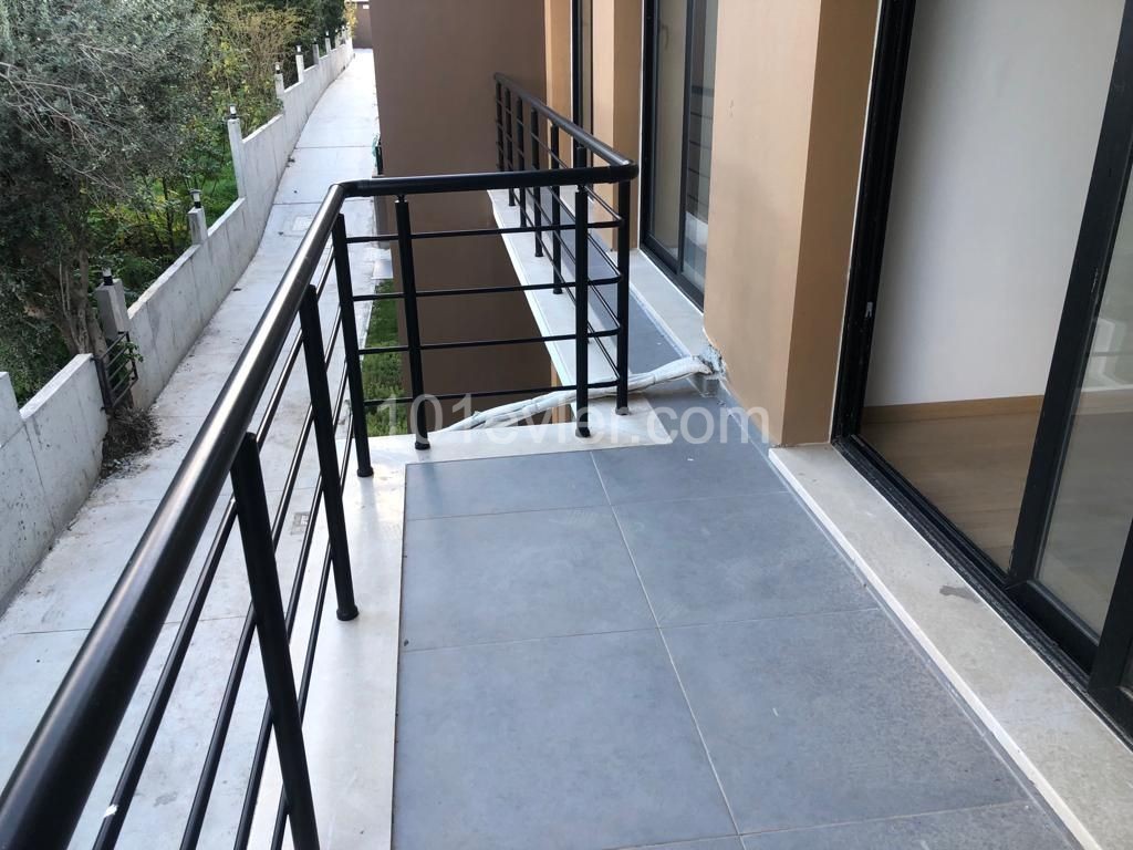 Girne Doğanköy'de YENİ Havuzlu Site İçerisinde Kiralık EŞYALI 2+1 Daire