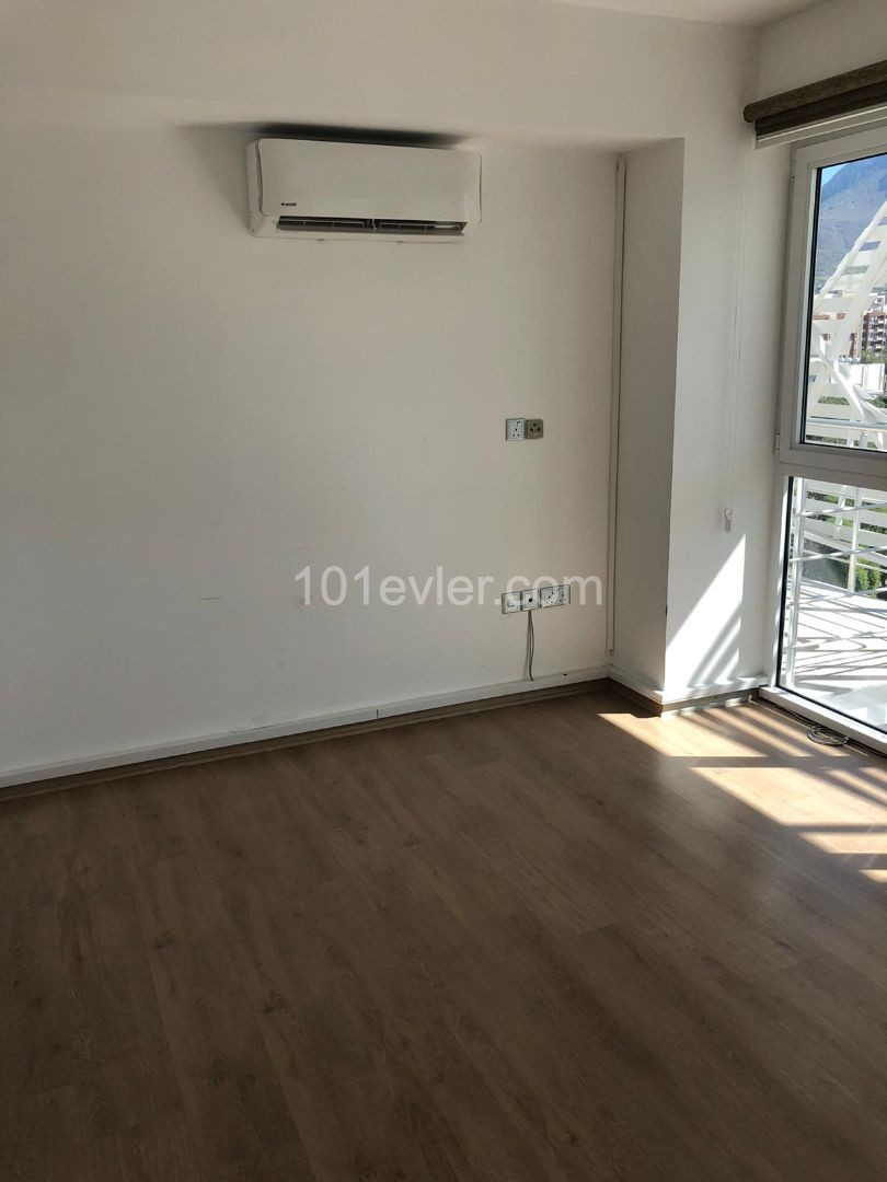 Girne Merkez Kiralık Daire 3 1