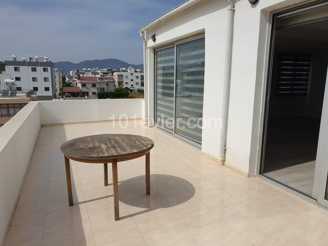 Penthouse 3+1 Zu Verkaufen In Nikosia Yenikent ** 