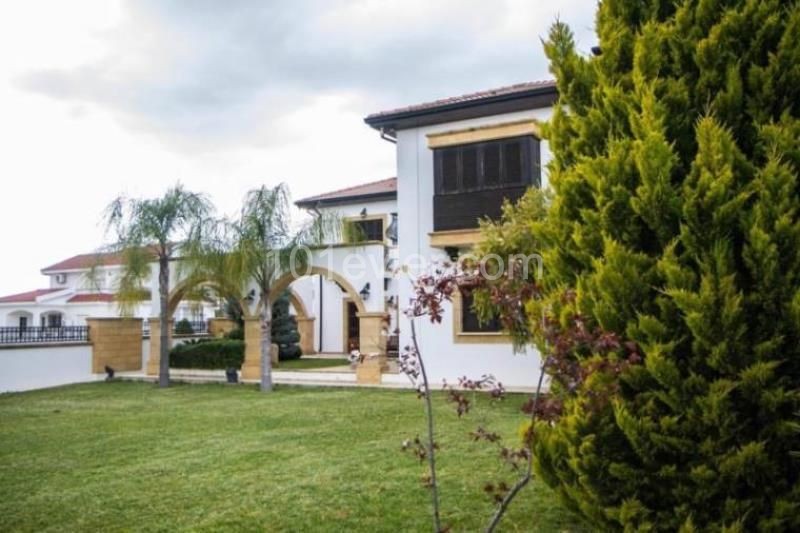 Villa Zu Verkaufen In Nikosia Yenikent 3 + 1 ** 