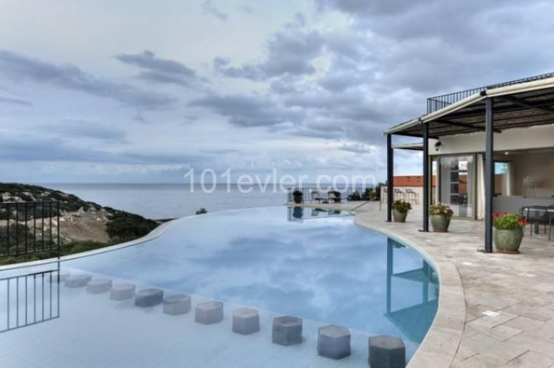 Kyrenia Esentepe Villa For Sale 7+1