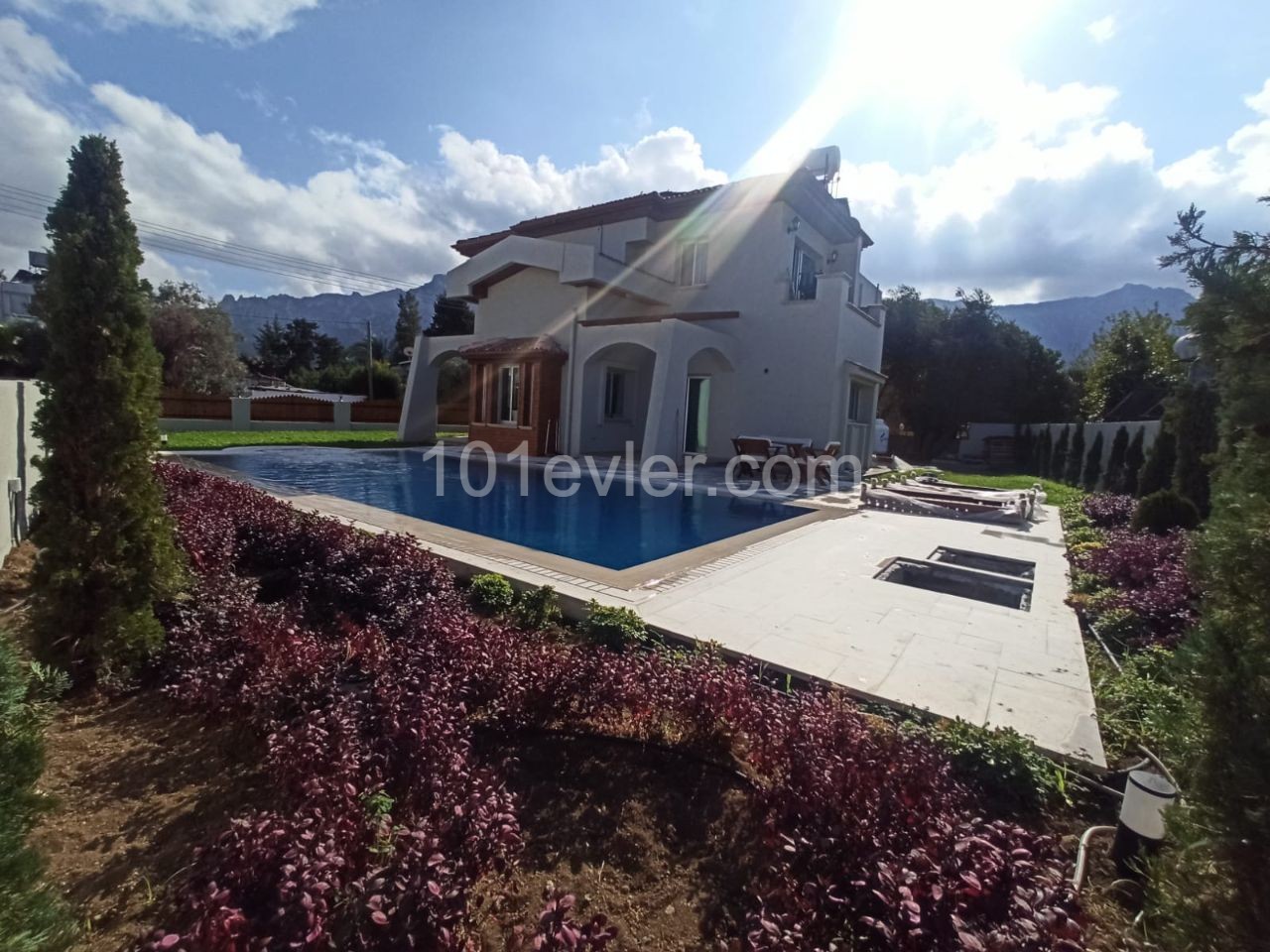 Kyrenia Karaoglanoglu Villa For Sale 3+2