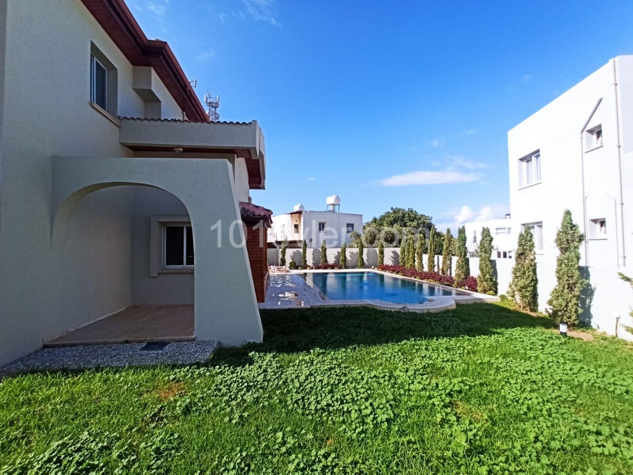 Kyrenia Karaoglanoglu Villa For Sale 3+2