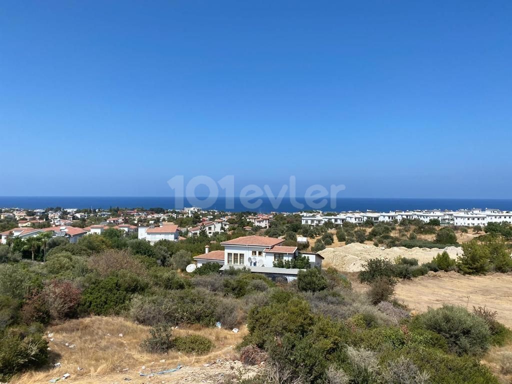 Girne Yeşiltepe Satılık Villa 4+1