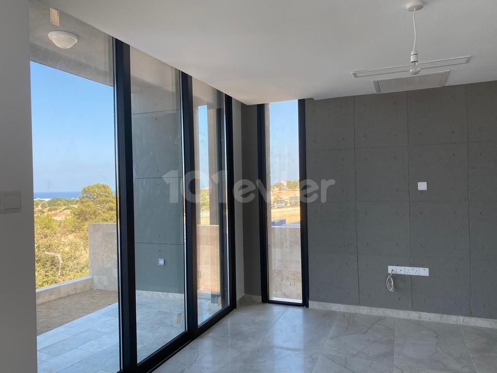 Girne Yeşiltepe Satılık Villa 4+1